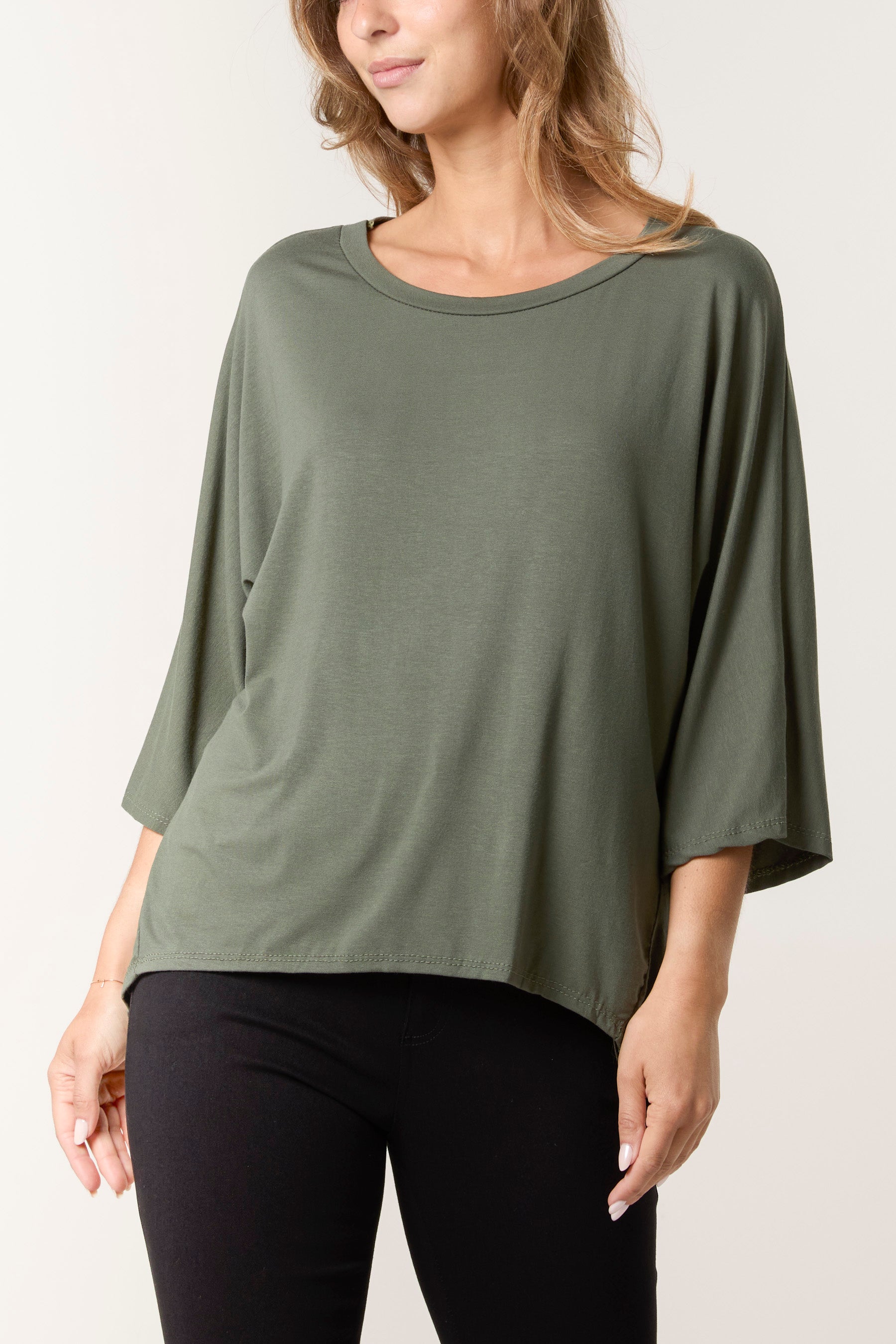 Round Neck 3/4 Sleeve Stretch Top