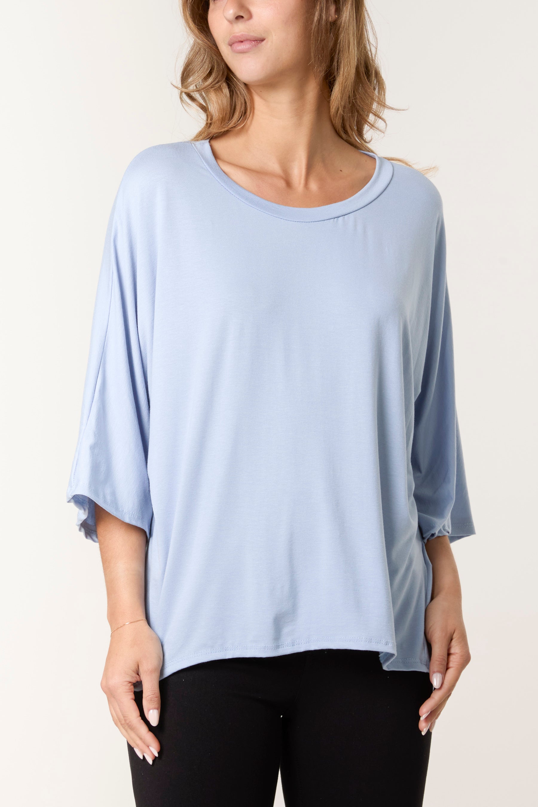Round Neck 3/4 Sleeve Stretch Top