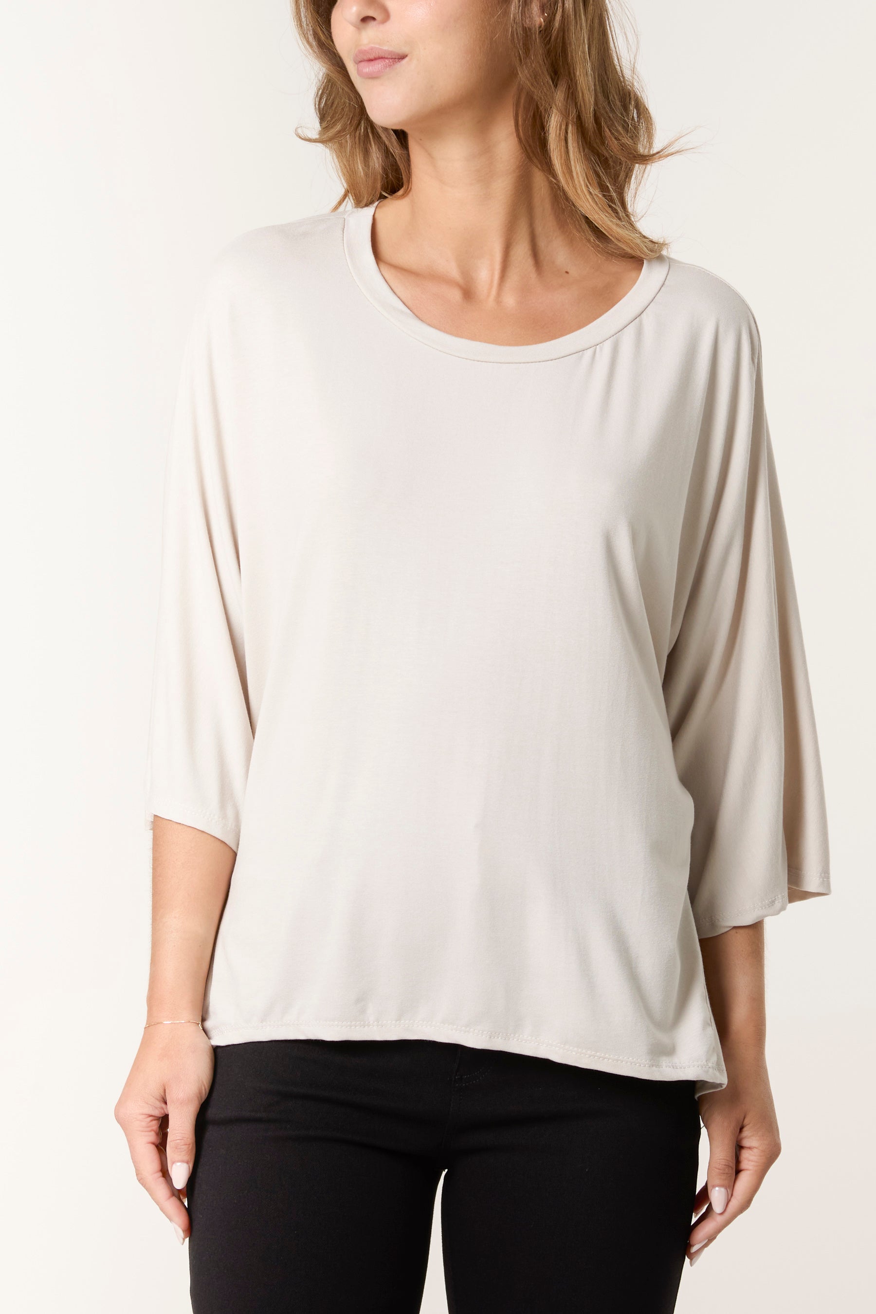 Round Neck 3/4 Sleeve Stretch Top