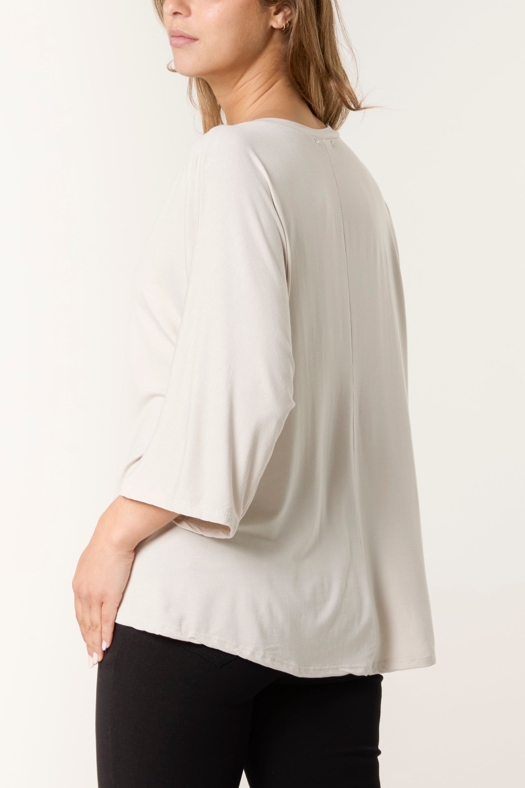 Round Neck 3/4 Sleeve Stretch Top